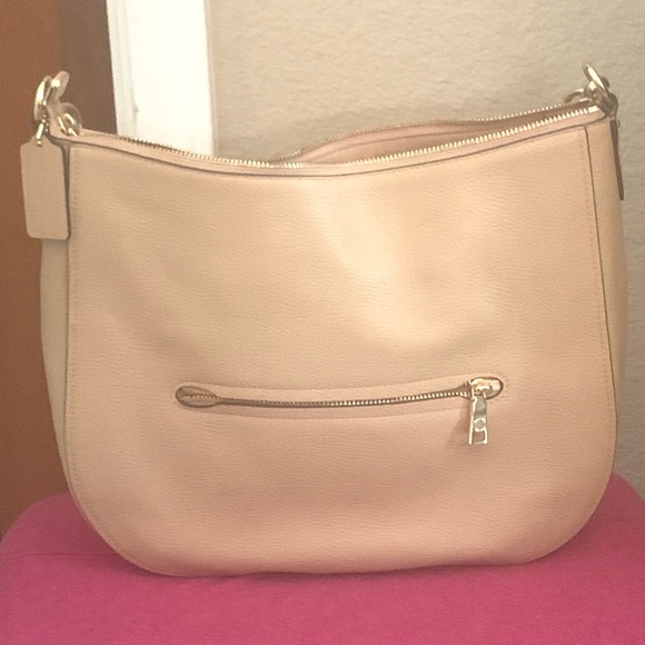 Coach Cream leather hardware, interior and bottom 10/10 - Picture 2 of 7